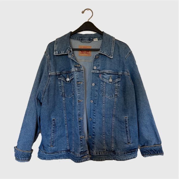 Levi’s Denim Jacket NWOT